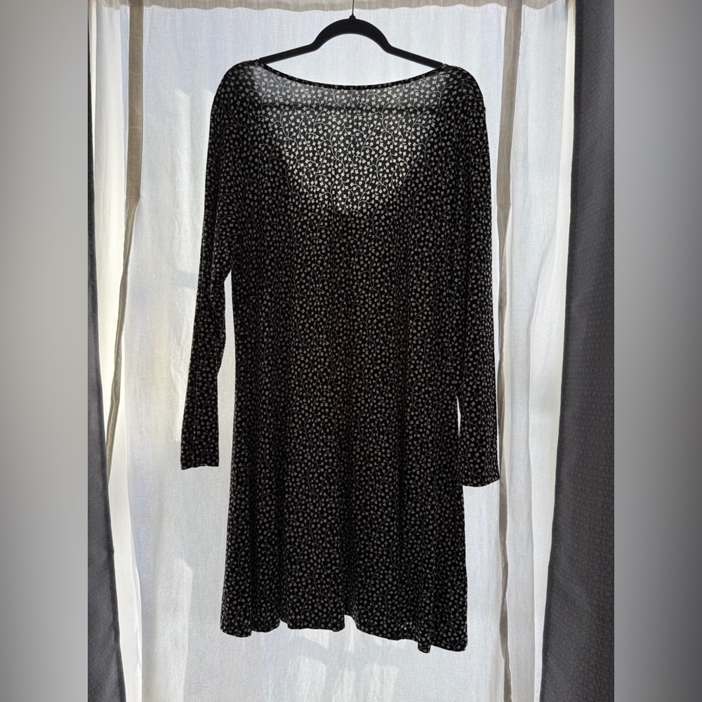 Old Navy Black and White Floral Long Sleeve Dress - Picture 3 of 10